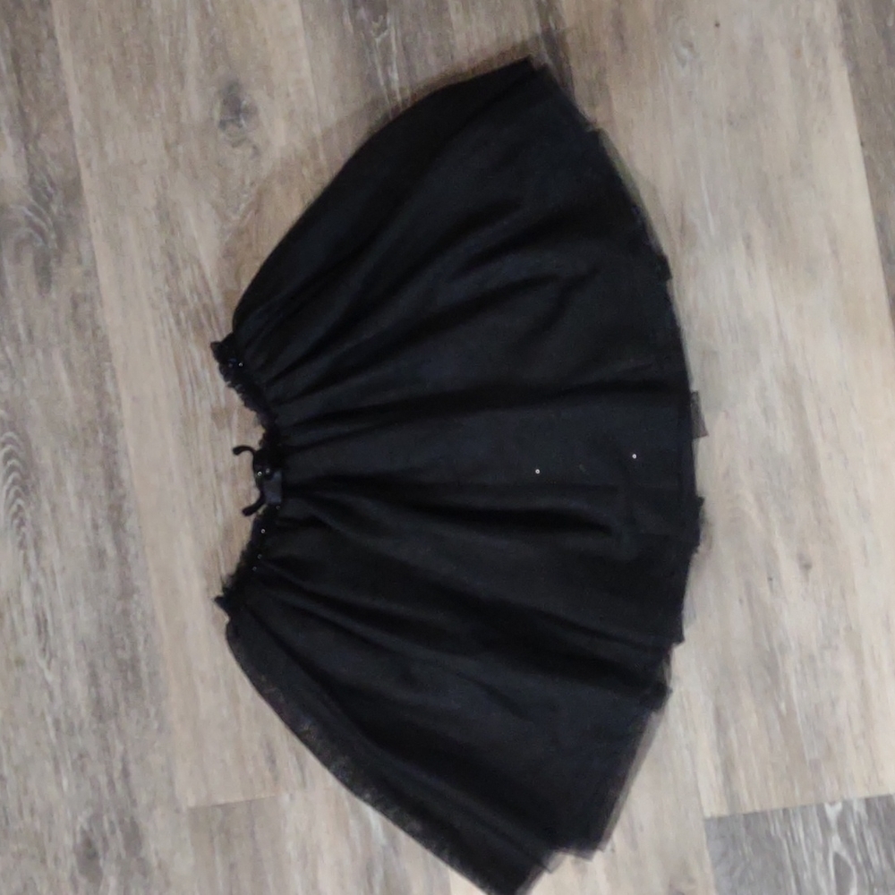 H&M Polyester lacy black Tutu skirt Size 4-5 years